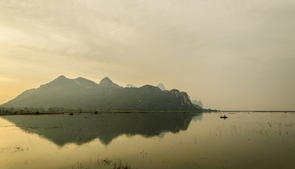 新能源汽车电机是交流还是直流