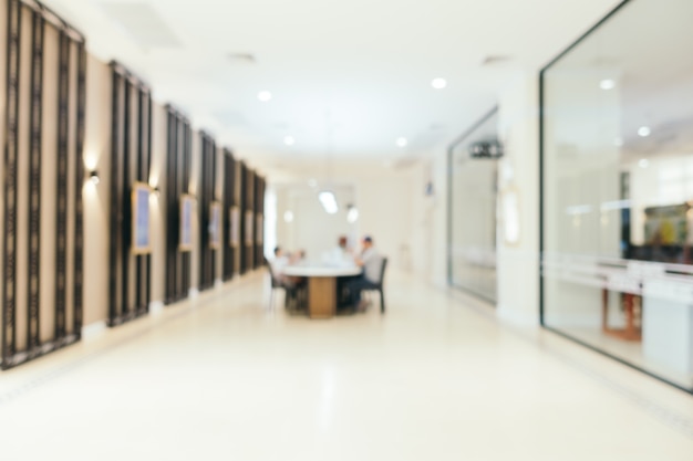 五星级酒店服务员正式工资是多少？