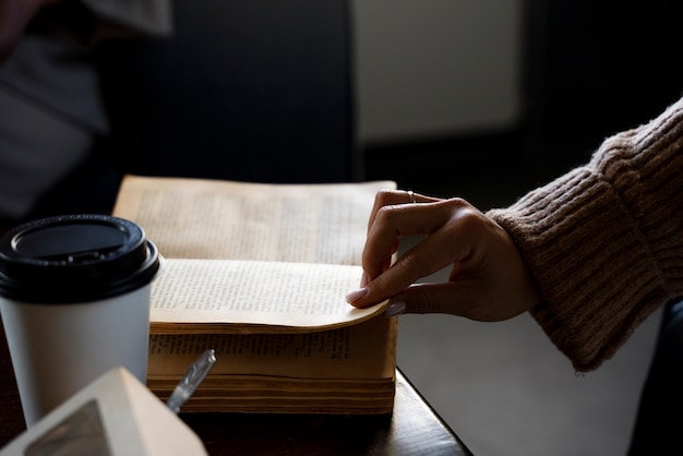 去泰国旅游飞机上什么食品不能带？