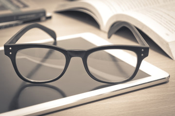 新能源汽车电机是交流还是直流